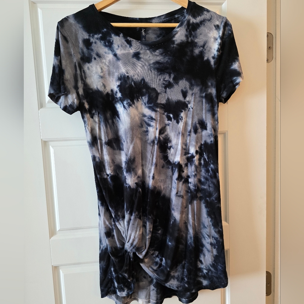 Blue Black Tie Dye Knotted Shirt
